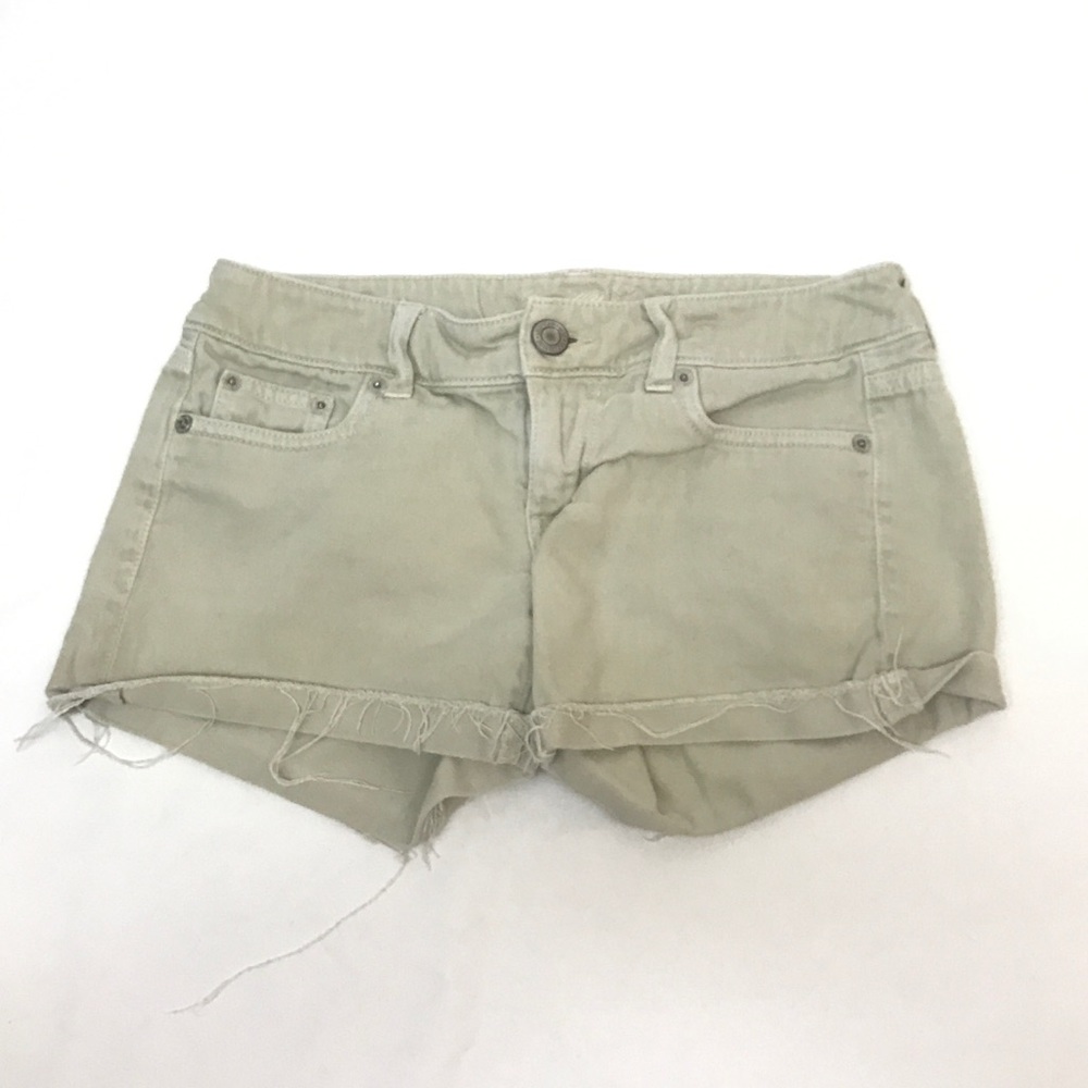 American Eagle | Tan Shorts